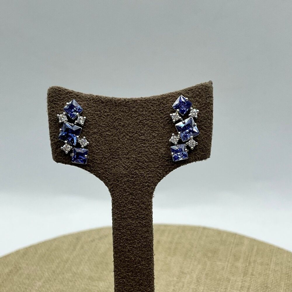 Vintage bomb party rhodium plated lab created gemstone Earrings